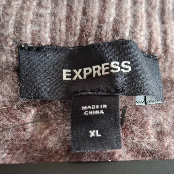 NEW!! Express Crew Neck Textured Crop Sweater in Purple XL - Picture 2 of 5